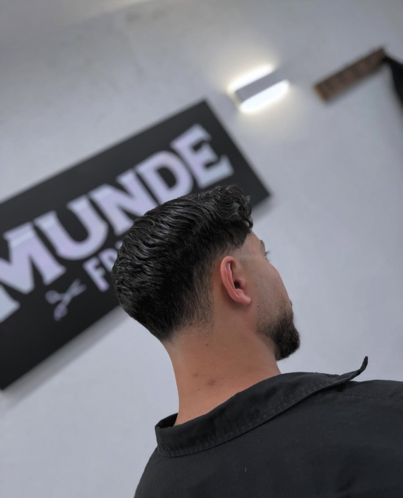 Munde Friseur Telfs — Bart-Styling Handwerk